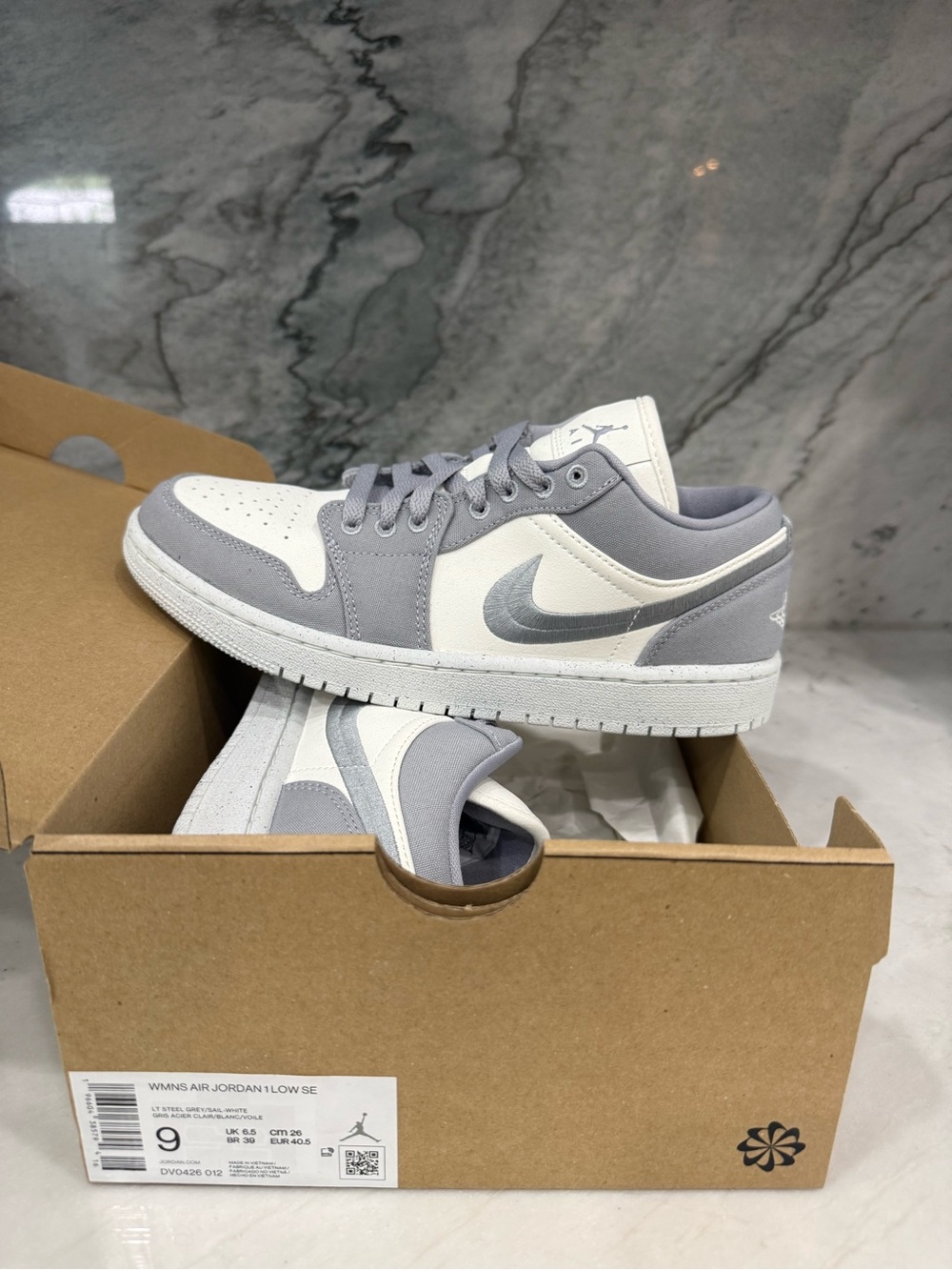 Nike Air Jordan 1 Low SE
Light Steel Grey